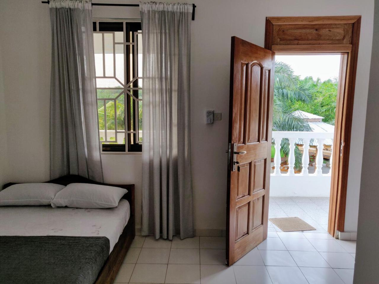 Serenity Haven Lodge Busua Eksteriør bilde